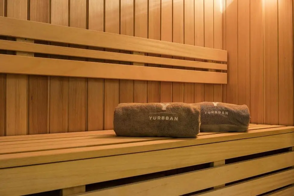 Sauna del Yurbban Passage Hotel Spa