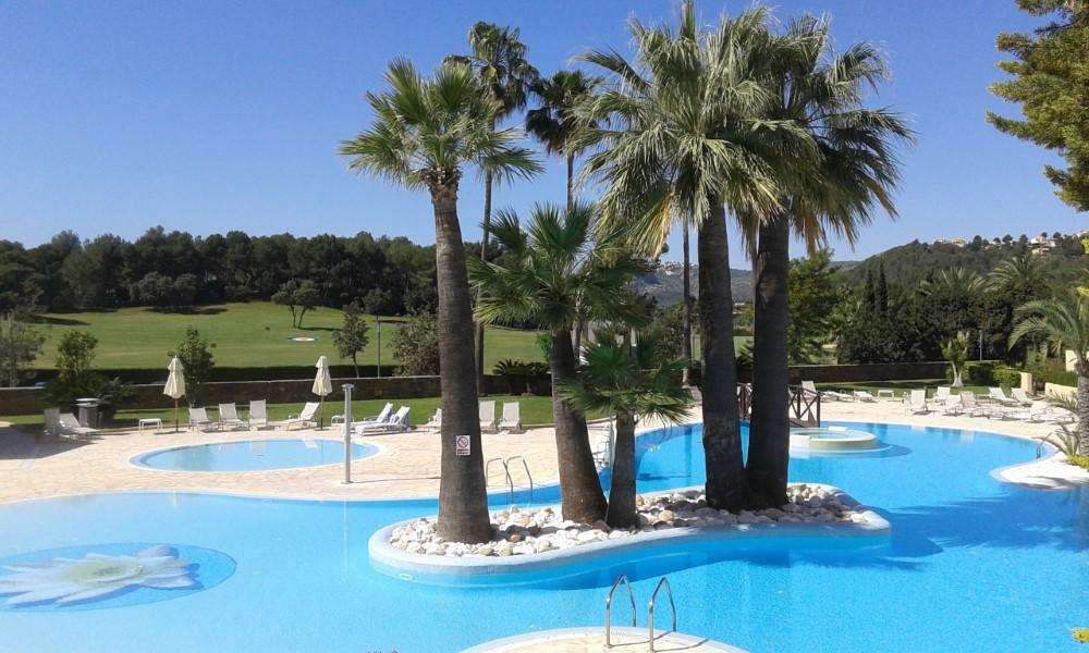 Piscina del Hotel Denia Marriott La Sella Golf Resort