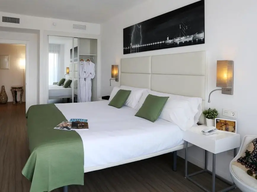 Habitaciones del Axelbeach Ibiza Suites Apartments Spa and Beach Club