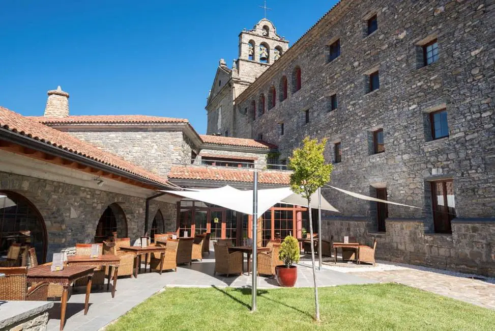 Terraza del Barceló Monasterio de Boltaña