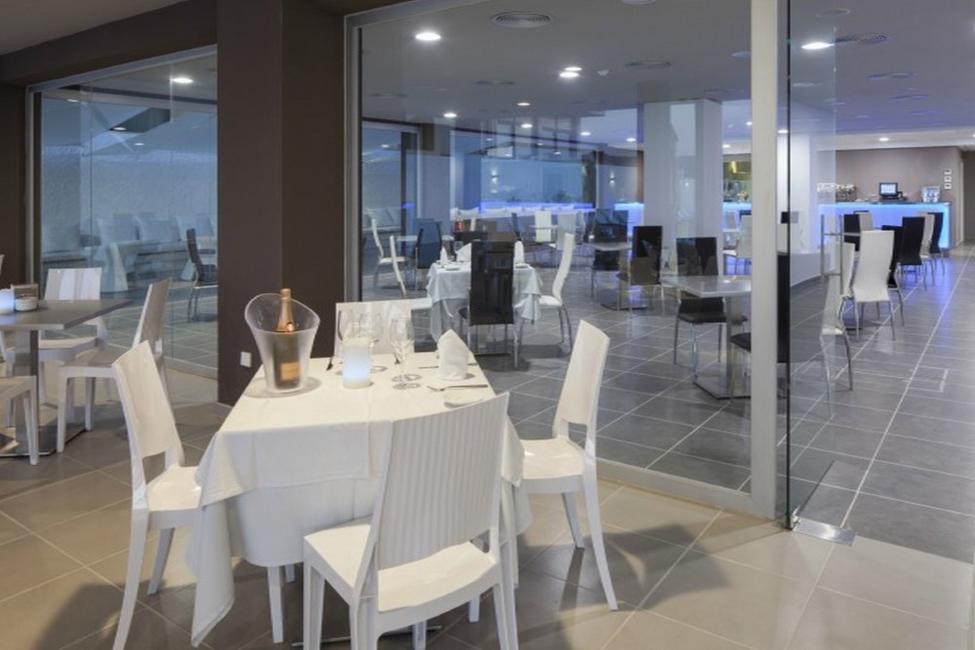 Restautante del Axelbeach Ibiza Suites Apartments Spa and Beach Club