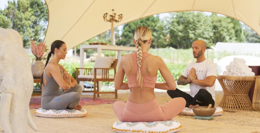 Yoga en el Augusta Eco Wellness Resort