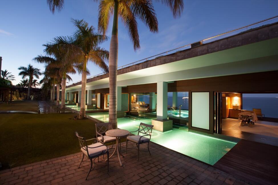 Habitaciones Ocean View Suites en el hotel Lopesan Villa del Conde Resort
